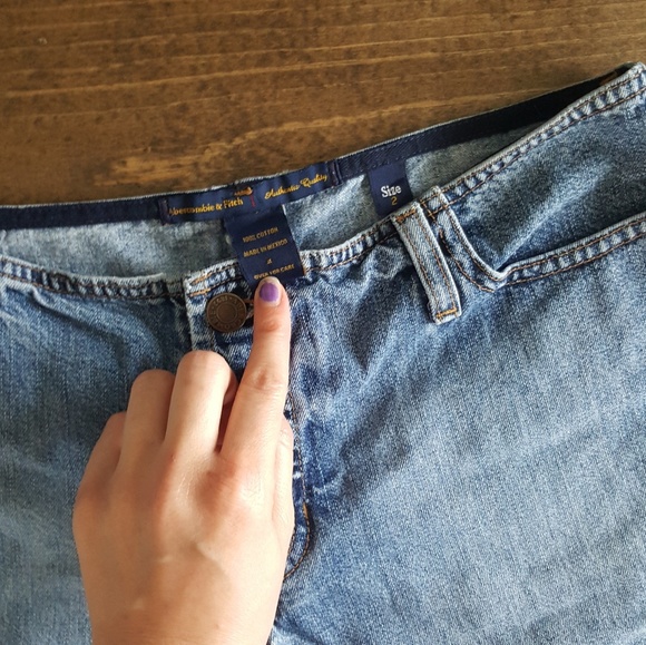 Abercrombie & Fitch Jean Shorts - Picture 3 of 5